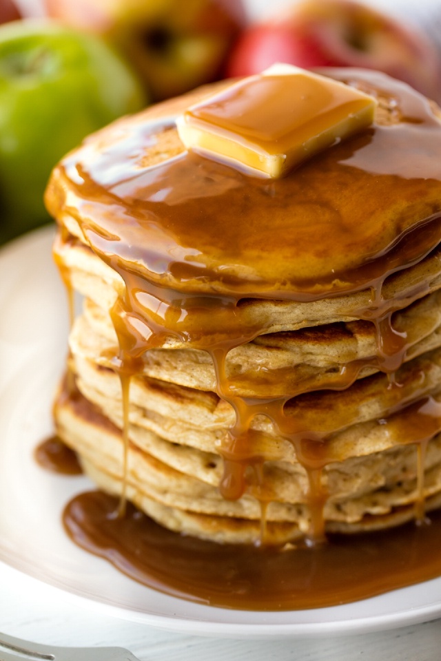 Học cách bánh pancake táo cả nhà đều thích mê