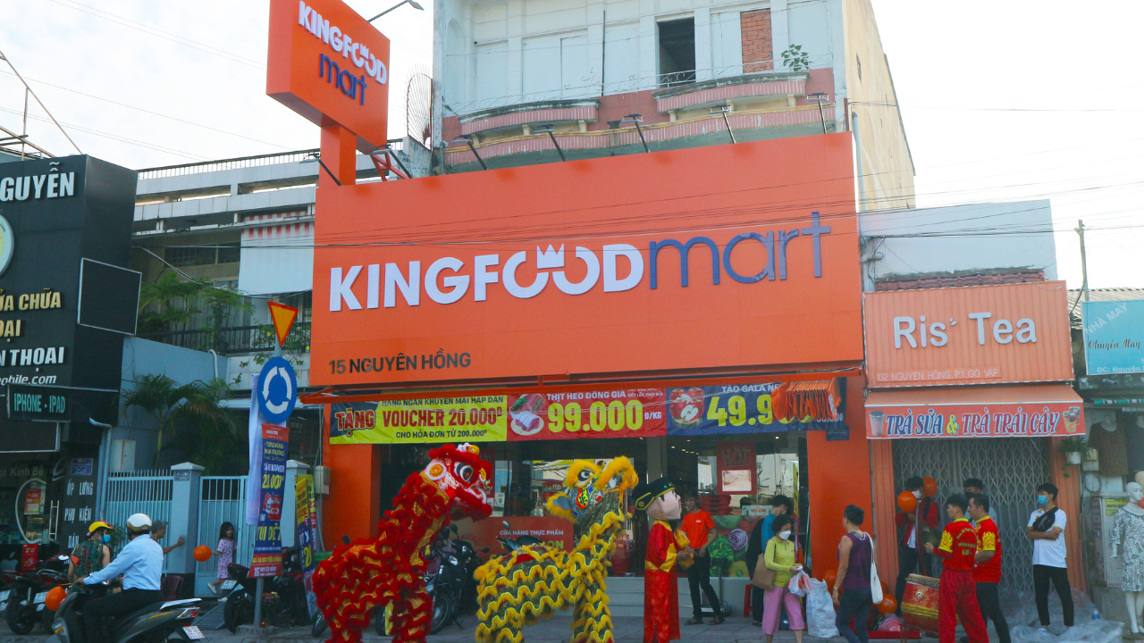 Không Khí Mua Sắm Tưng Bừng Mừng Khai Trương Kingfoodmart  Nguyên Hồng