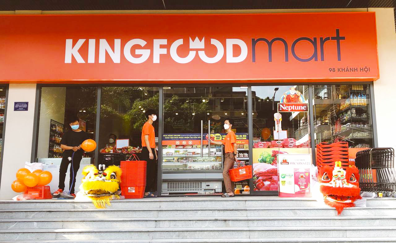 Không Khí Mua Sắm Nhộn  Nhịp Ngày Khai Trương  Kingfoodmart Vĩnh Hội