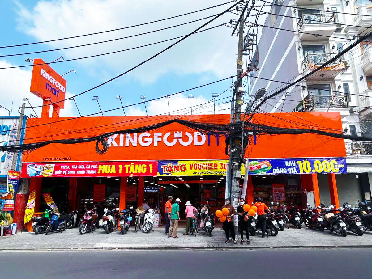 Kingfoodmart Thống Nhất Thu Hút Khách Hàng Trong Ngày Đầu Khai Trương